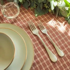 Lulu And Georgia Heather Taylor Home Katherine Plaid Tablecloth