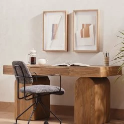 Lulu And Georgia Mags Desk