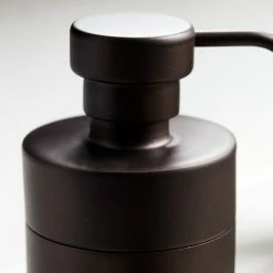 Lulu And Georgia Bond Bath Accessories