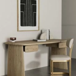 Lulu And Georgia Mela Desk